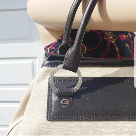 DKNY Monogram Bag - Picture 2 of 2